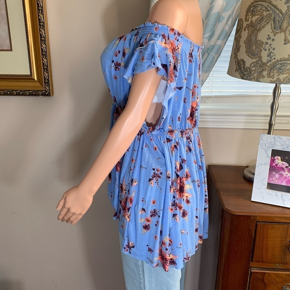 FREE PEOPLE We The Free Sam Lightweight Blue Floral Off Shoulder Top - Picture 8 of 9